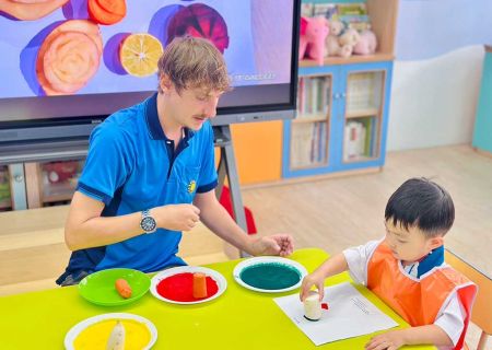 Art “Vegetable Stamp Painting” K.1 IEP 25 May 2026